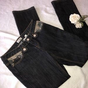 NWOT Caché jeans sz 4 dark denim blue straight leg